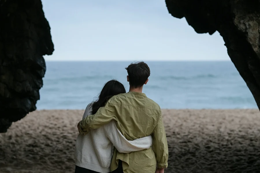 L'achat d'un bien immobilier est souvent un projet commun au sein d'un couple. Comment ajouter son conjoint au immobilier ? NS Courtage